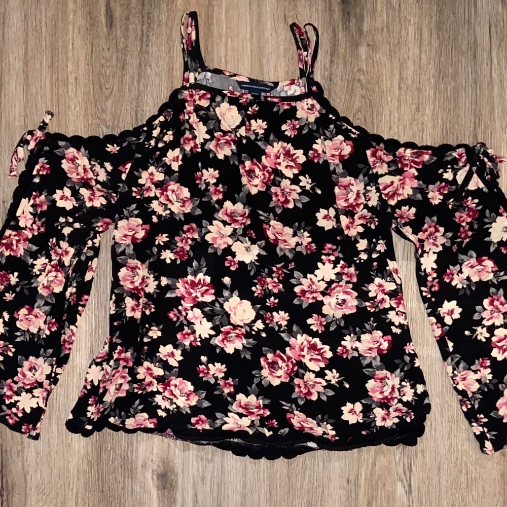 American Eagle Floral Blouse